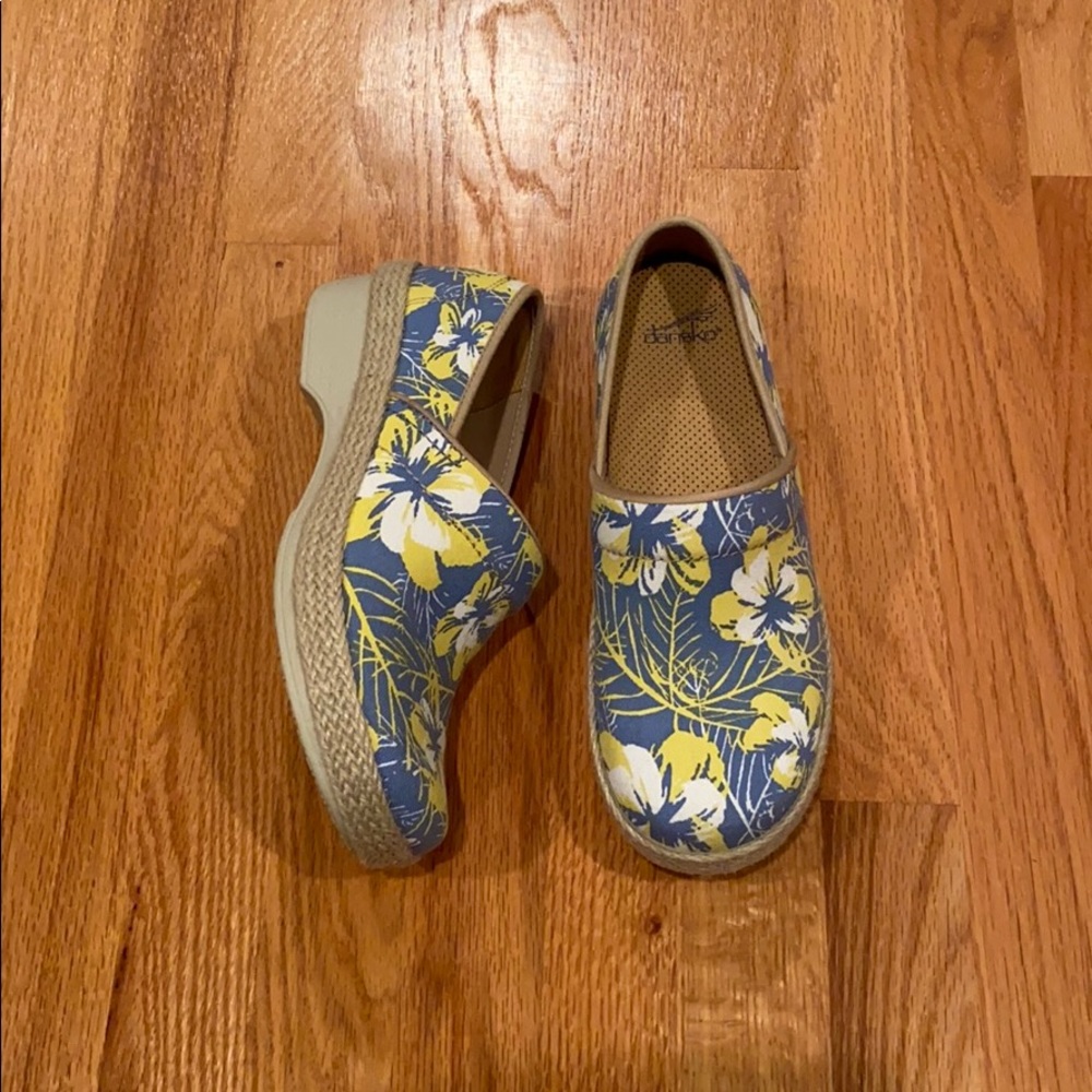 Dansko Canvas Clogs 💙💛 - Picture 4 of 4